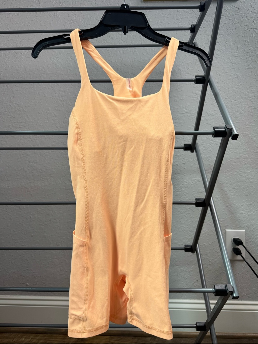🧡 Free People Peach Sleeveless Romper Jumpsuit. Perfect for Pilates or yoga 🧘